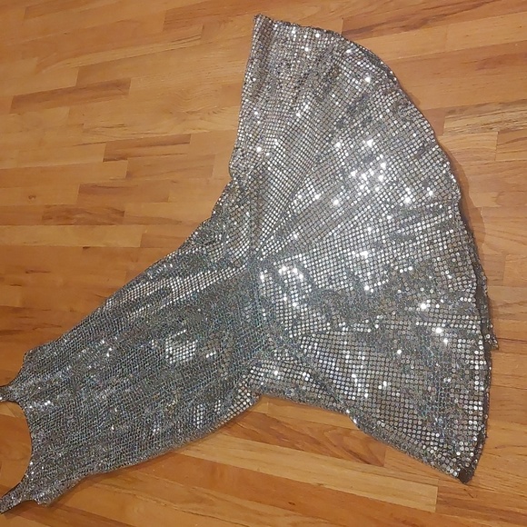 Nouveau Vintage Evening Collection Silver Sequin Disco Gown - Picture 6 of 16